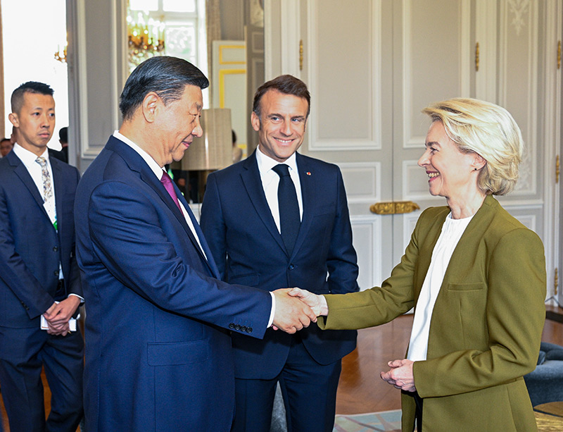 习近平同法国总统马克龙、欧盟委员会主席冯德莱恩举行中法欧领导人三方会晤(图4)