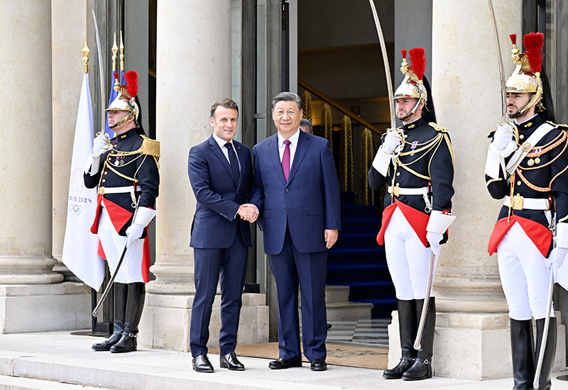 习近平同法国总统马克龙、欧盟委员会主席冯德莱恩举行中法欧领导人三方会晤(图3)